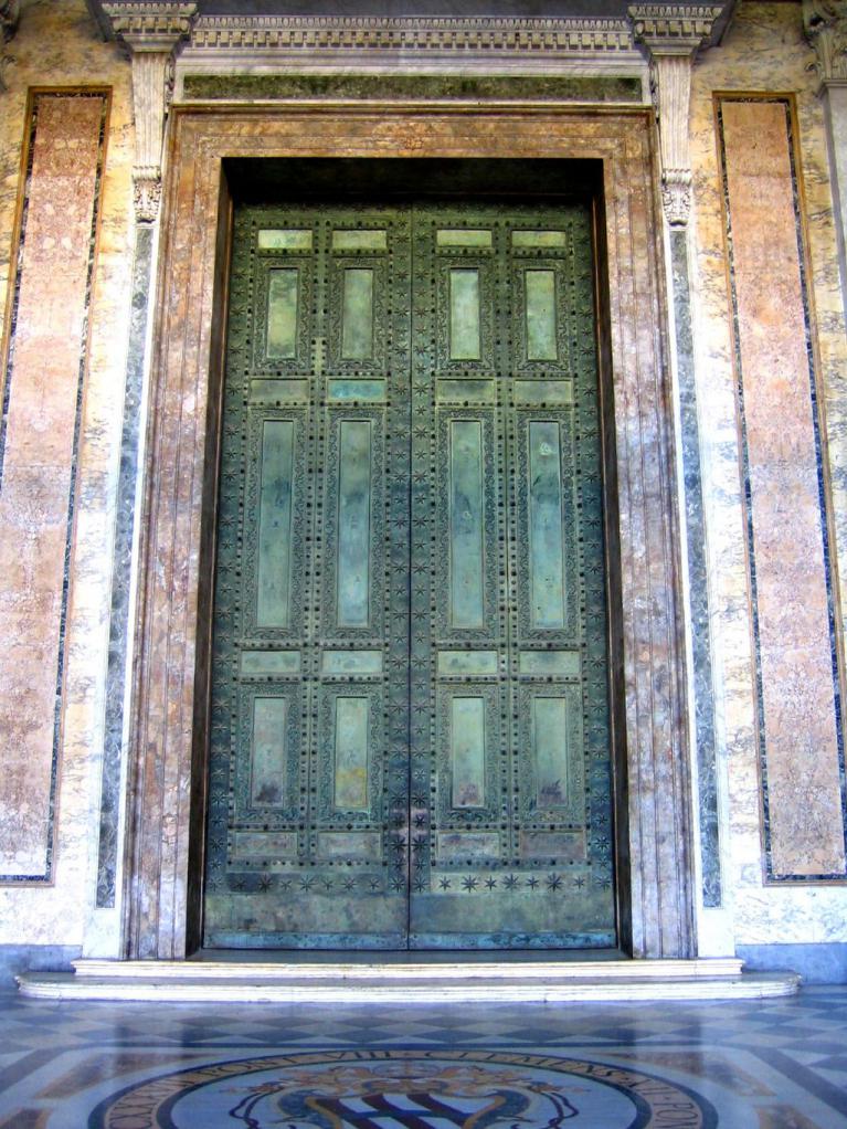 Ancient doors of the Roman senate (c) antmoose, CC BY 2.0